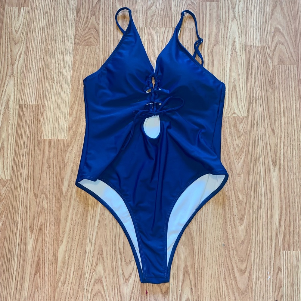 One piece swimsuit